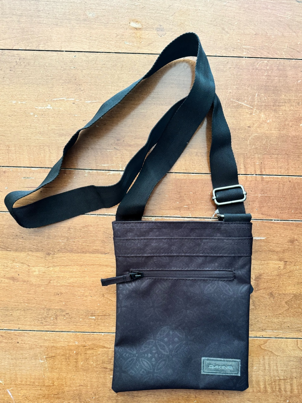 Dakine Jive Crossbody Women’s Bag Black Geometric Print Small Purse - Picture 10 of 12
